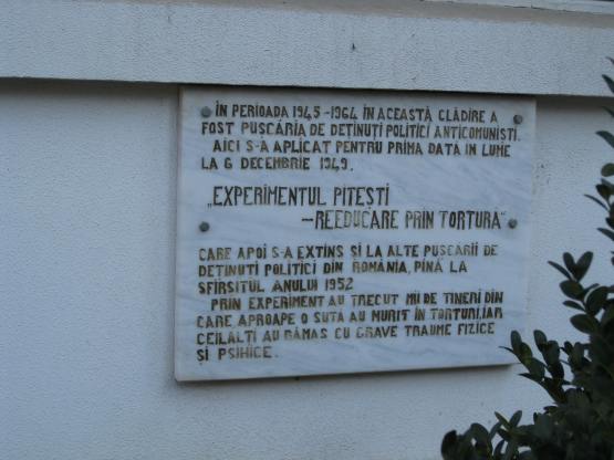 Pitesti_prison_plaque
