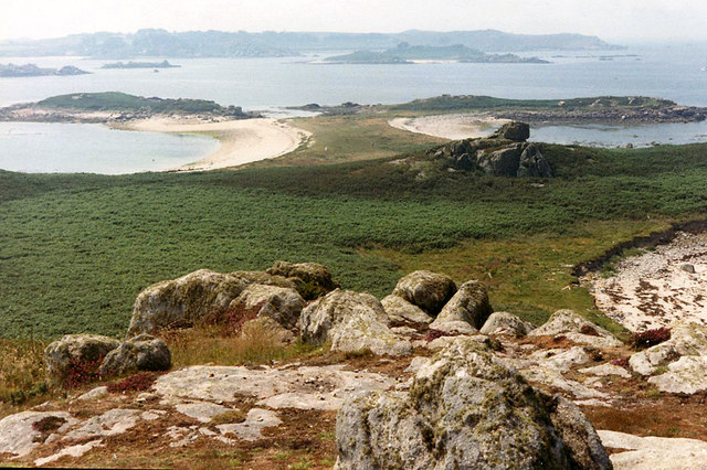 Tean,_Isles_of_Scilly._View_from_the_Great_Hill_-_geograph.org.uk_-_260948