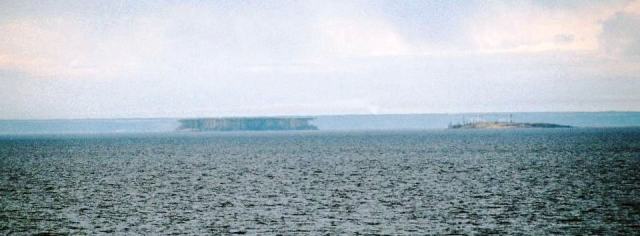 Lake_Ladoga_-_superior_mirage_2
