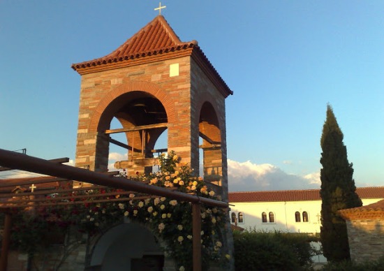 monastiriaB_isixastirio_metamorfosi_xalkidiki2