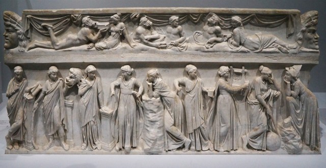 Louvre-Les_Muses_sarcophagus_Louvre_MR880